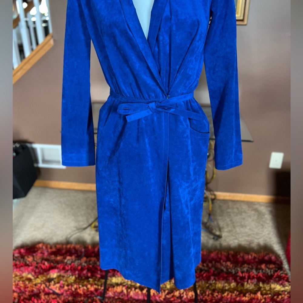Mollie Parnis Vintage Blue Suede Wrap Dress with pockets Size 4